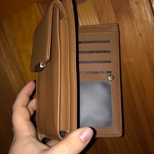 Prettyzys crossbody phone/wallet